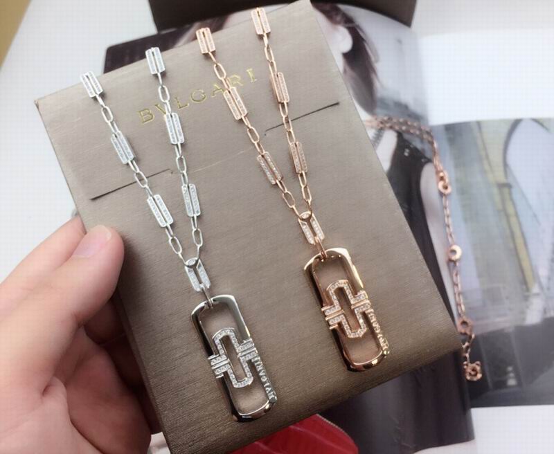 Bvlgari necklace  06yxh17